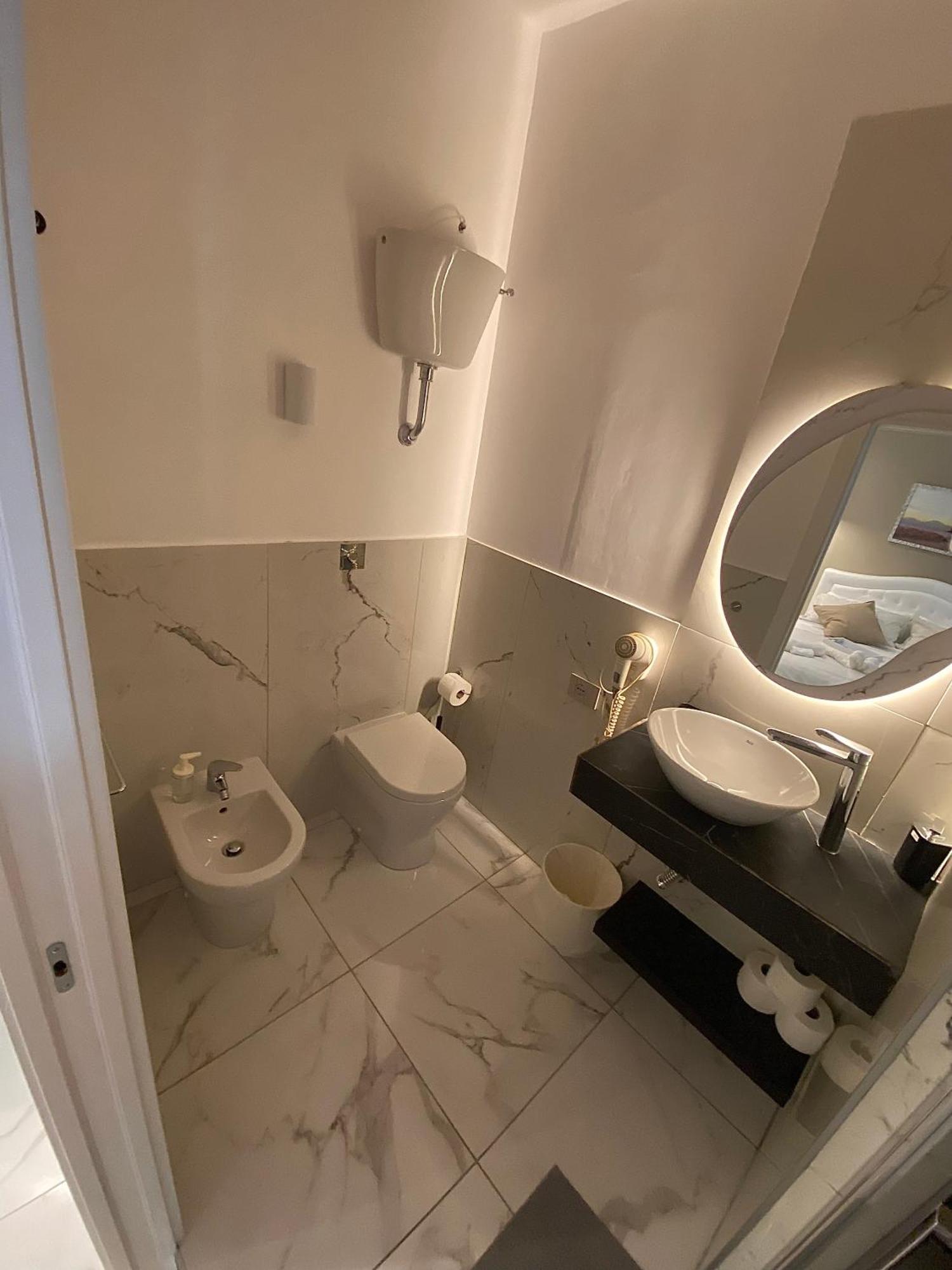 La Dimora Di Marti " Vicino Al Centro Storico Di Napoli" Bed and Breakfast Exteriör bild