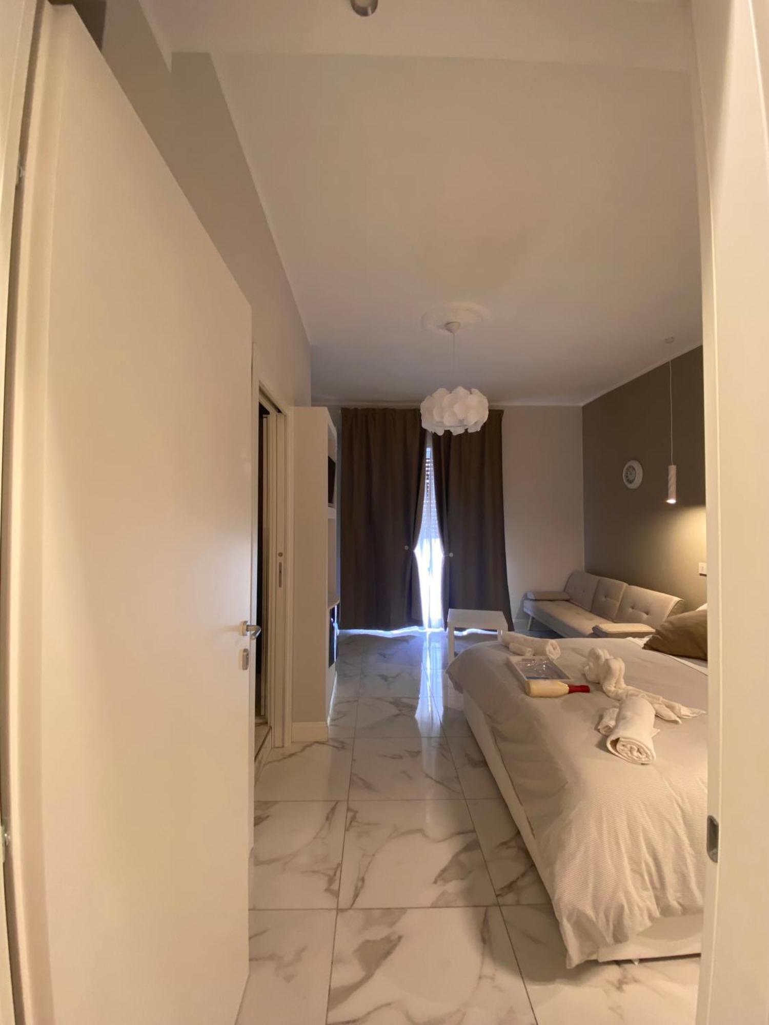 La Dimora Di Marti " Vicino Al Centro Storico Di Napoli" Bed and Breakfast Exteriör bild